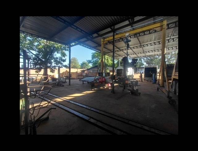 12,140M² WORKSHOP FOR SALE IN BREDELL